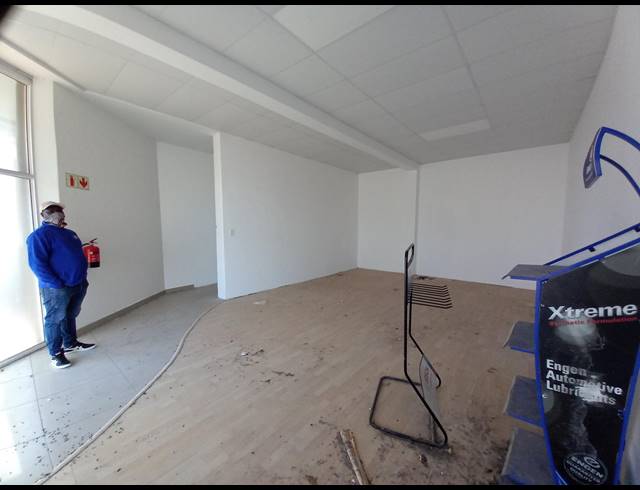 828M² FULL FLOOR TO LET IN OAKDALE